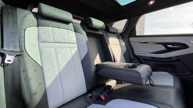 Land Rover Range Rover Evoque 1.5 P300e R-Dynamic HSE 5dr Auto Hatchback